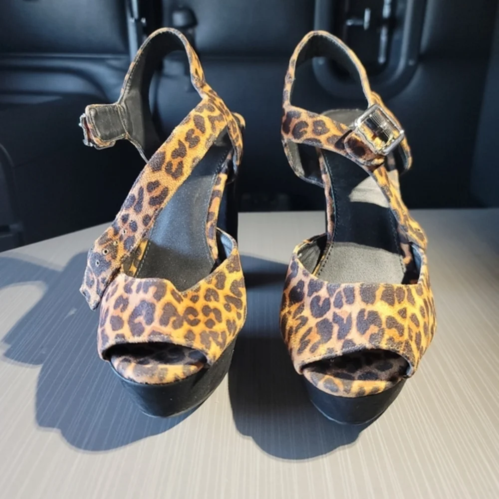 Mossimo Leopard‎ Print Block Heel Platform Open Toe High Heel Sandals Size 8